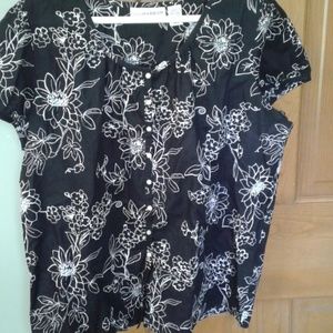 Like New Sag Harbor cotton blouse